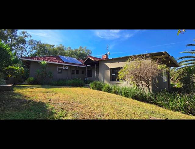 FARM FOR SALE IN ZONNEHOEWE